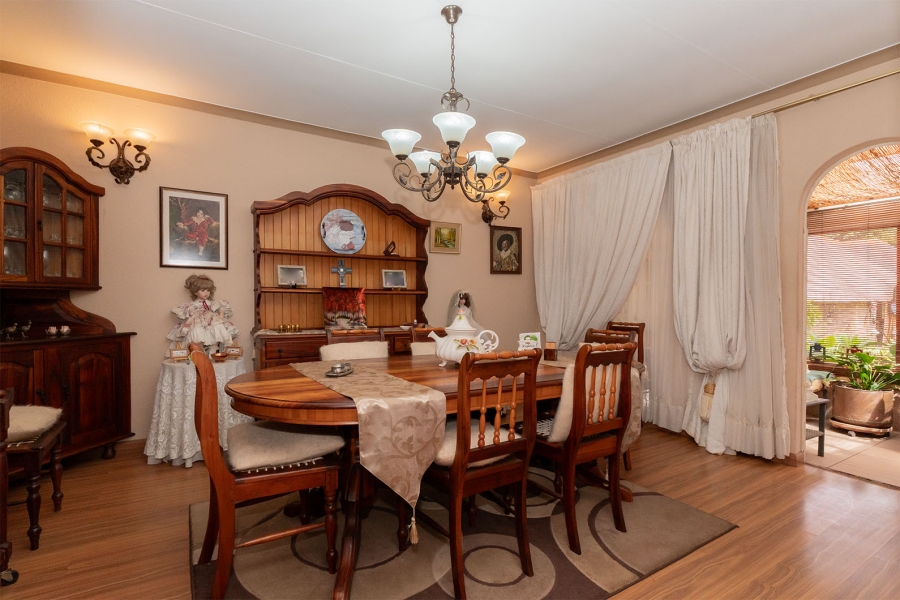 4 Bedroom Property for Sale in Bonaero Park Gauteng