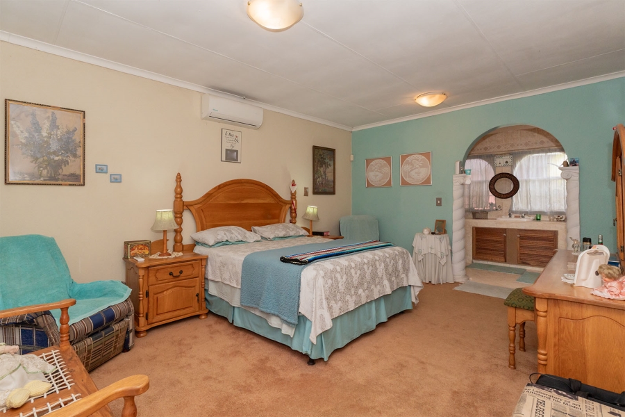 4 Bedroom Property for Sale in Bonaero Park Gauteng