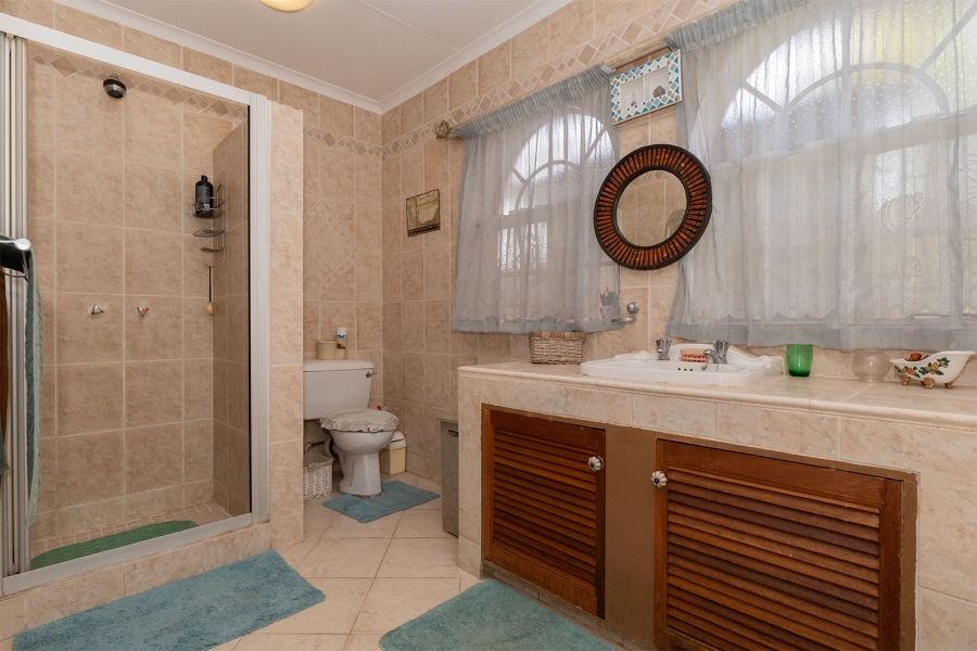 4 Bedroom Property for Sale in Bonaero Park Gauteng