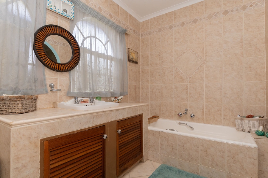 4 Bedroom Property for Sale in Bonaero Park Gauteng