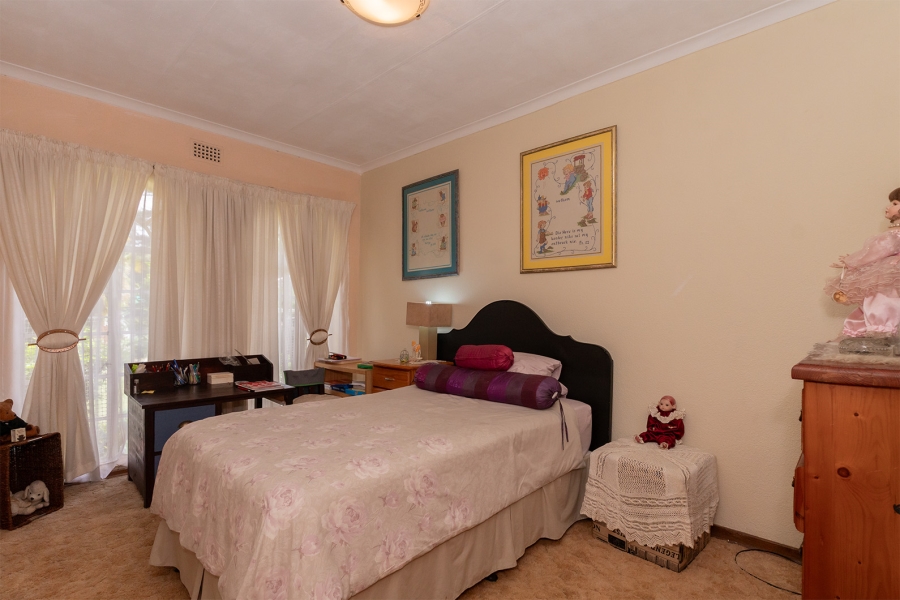 4 Bedroom Property for Sale in Bonaero Park Gauteng