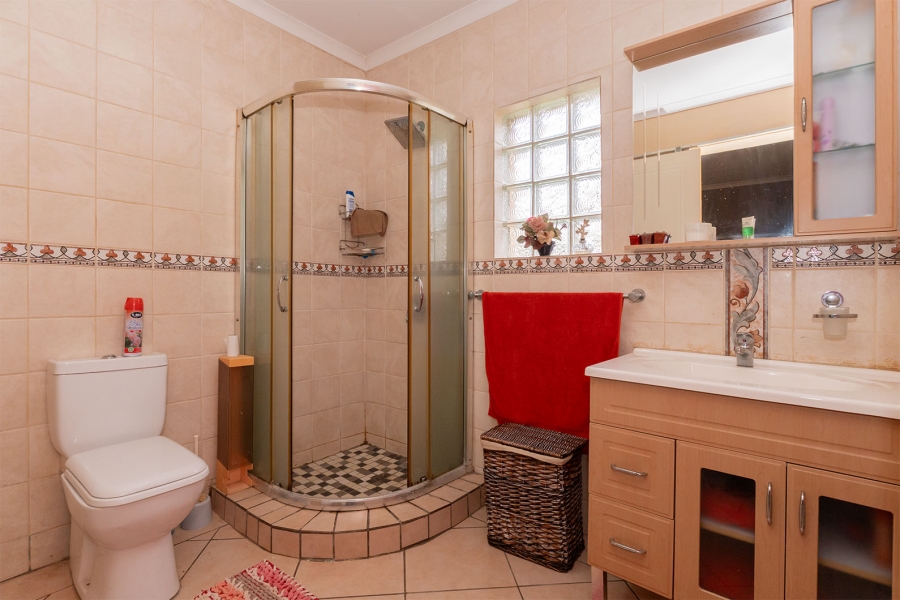 4 Bedroom Property for Sale in Bonaero Park Gauteng