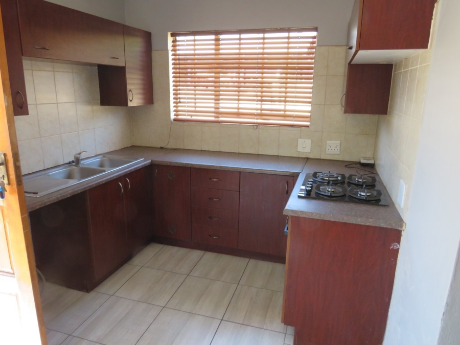 2 Bedroom Property for Sale in Andeon Gauteng