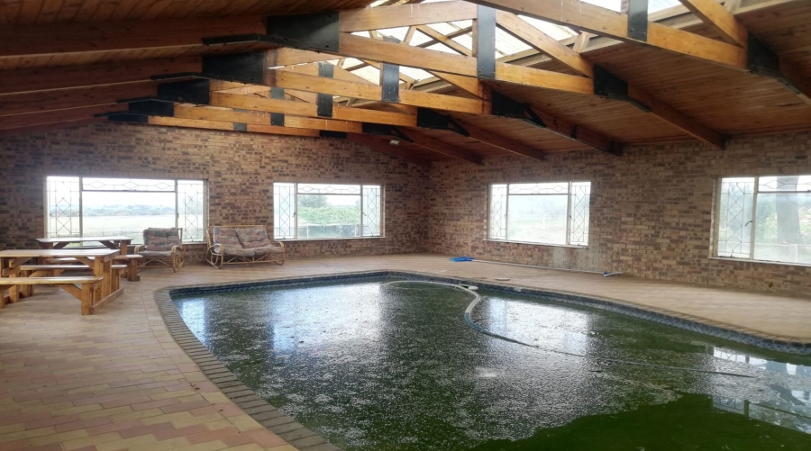 6 Bedroom Property for Sale in Agricultural Holding 464 Gauteng