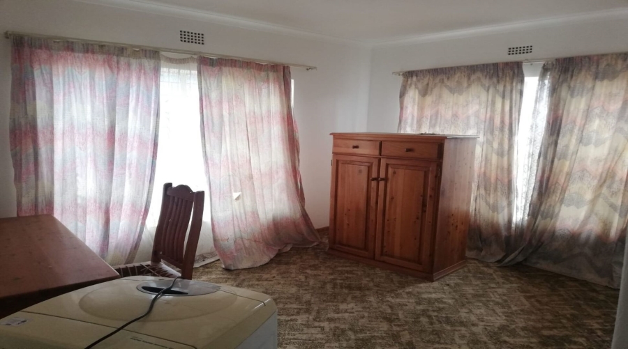 6 Bedroom Property for Sale in Agricultural Holding 464 Gauteng