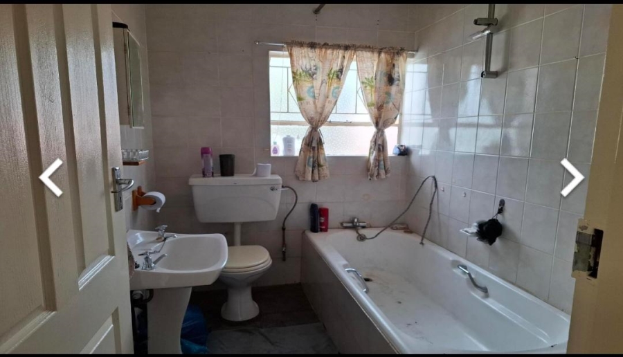 To Let 2 Bedroom Property for Rent in Sonland Park Gauteng