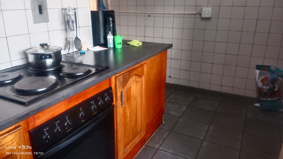 To Let 2 Bedroom Property for Rent in Sonland Park Gauteng