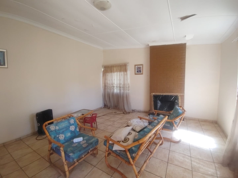 To Let 3 Bedroom Property for Rent in Sonland Park Gauteng