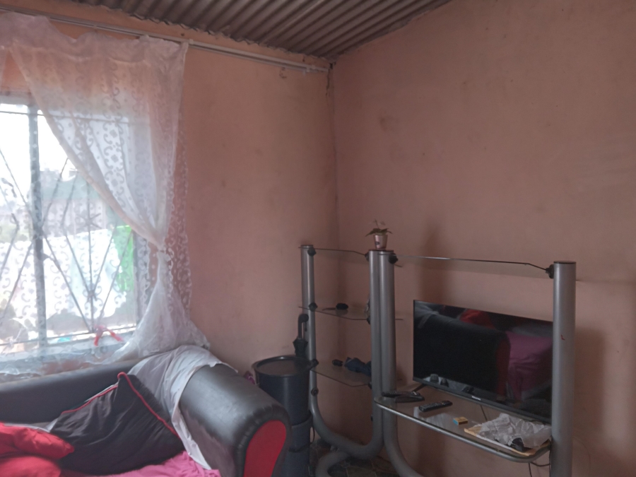 1 Bedroom Property for Sale in Zuurfontein Gauteng