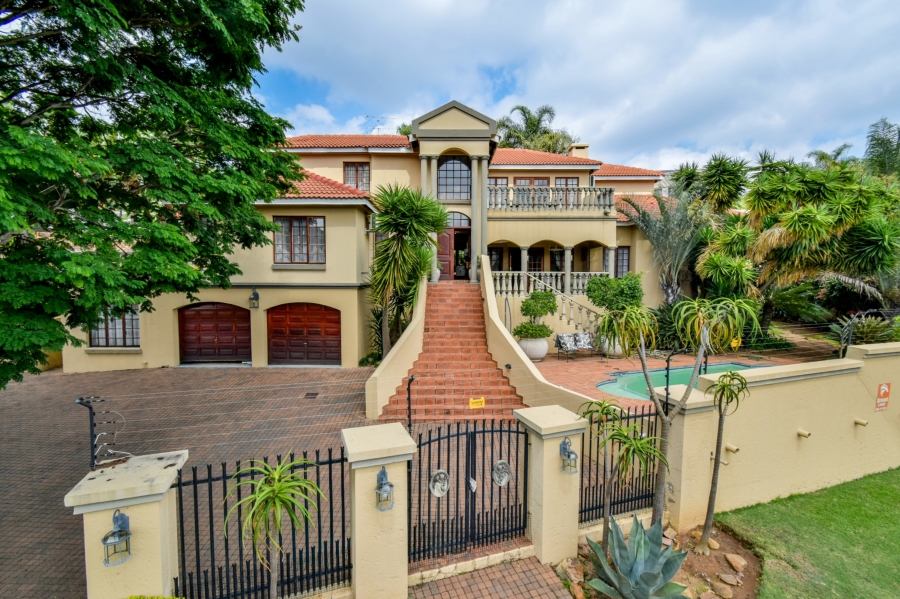 7 Bedroom Property for Sale in Moreleta Park Gauteng
