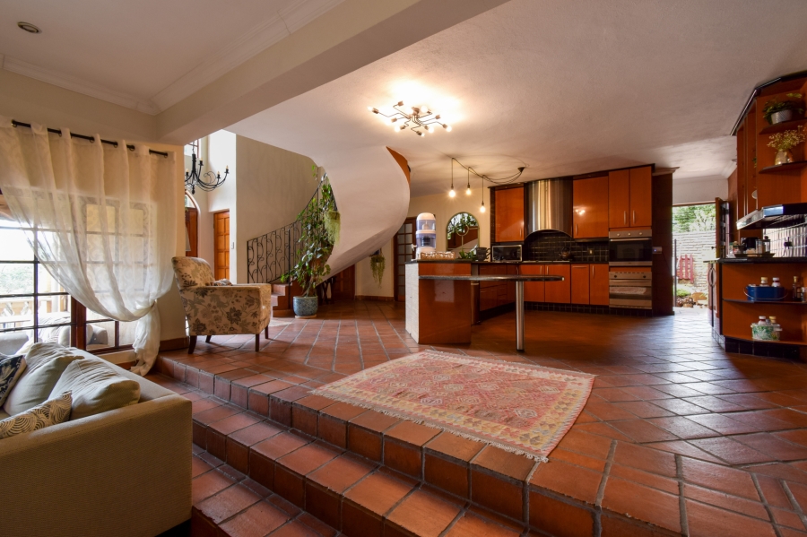 7 Bedroom Property for Sale in Moreleta Park Gauteng