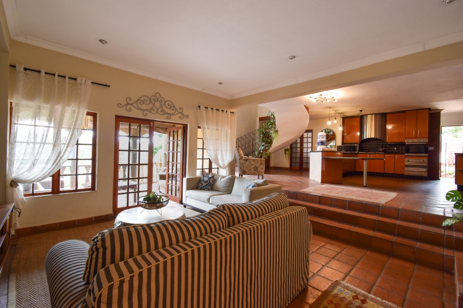 7 Bedroom Property for Sale in Moreleta Park Gauteng