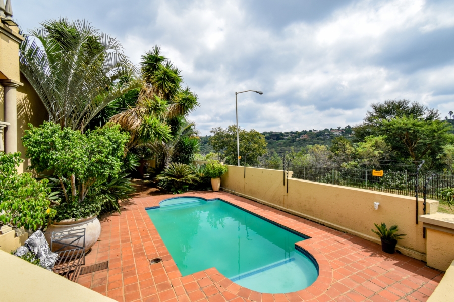 7 Bedroom Property for Sale in Moreleta Park Gauteng