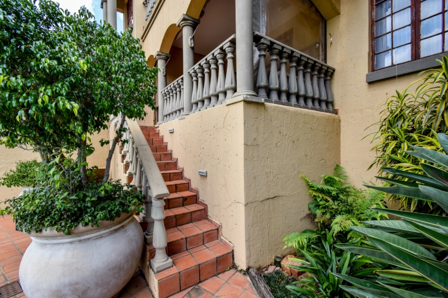 7 Bedroom Property for Sale in Moreleta Park Gauteng