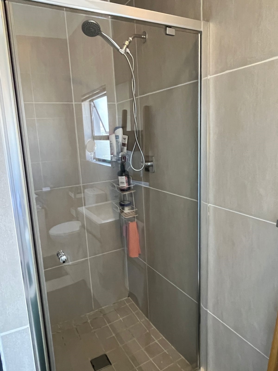 To Let 1 Bedroom Property for Rent in Greenstone Ridge Gauteng
