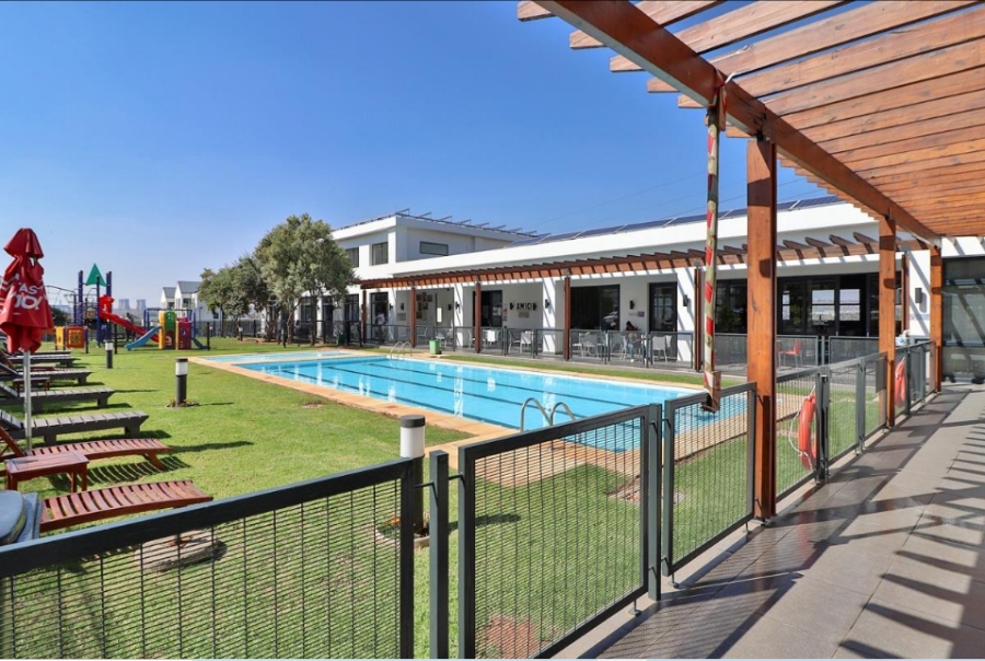 To Let 1 Bedroom Property for Rent in Greenstone Ridge Gauteng