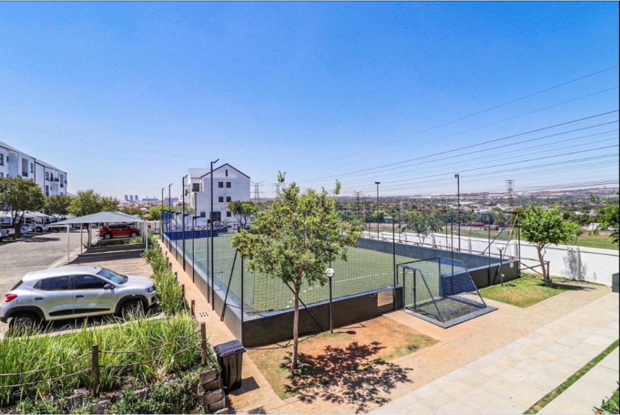 To Let 1 Bedroom Property for Rent in Greenstone Ridge Gauteng