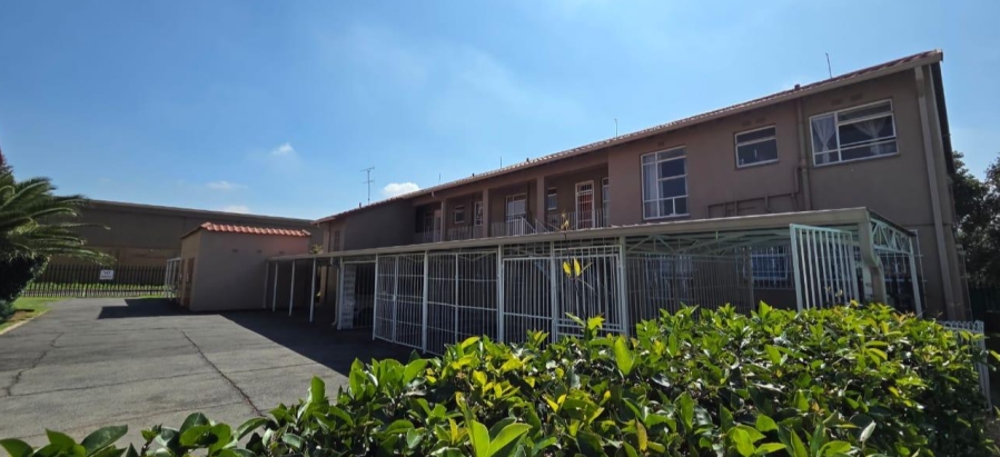 2 Bedroom Property for Sale in Brackenhurst Gauteng