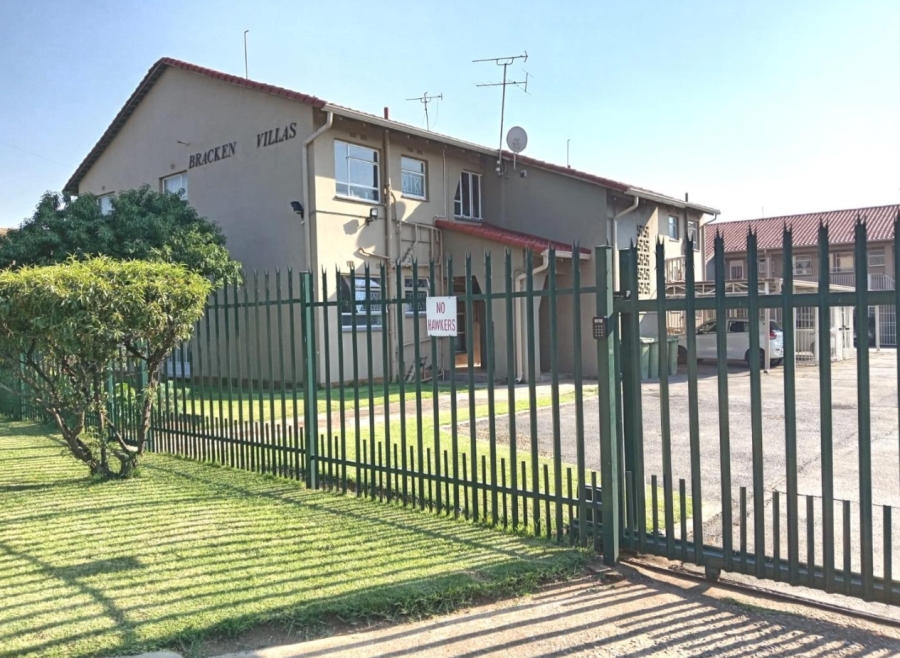 2 Bedroom Property for Sale in Brackenhurst Gauteng