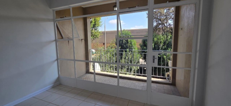 2 Bedroom Property for Sale in Brackenhurst Gauteng