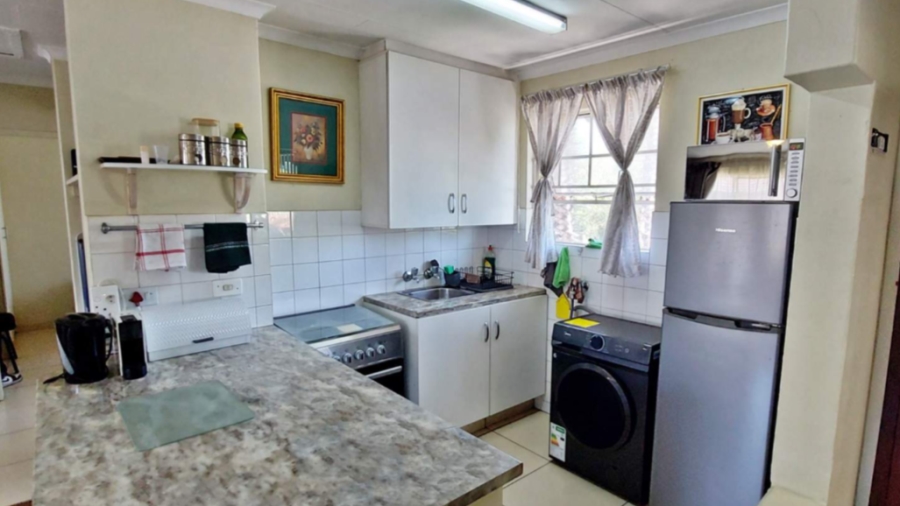 2 Bedroom Property for Sale in Verwoerdpark Gauteng