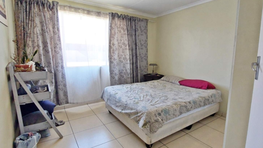 2 Bedroom Property for Sale in Verwoerdpark Gauteng
