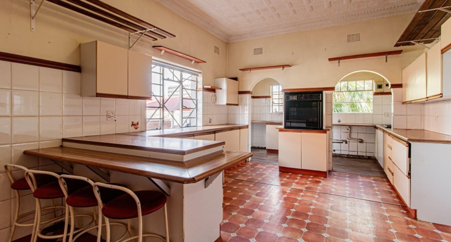 7 Bedroom Property for Sale in Kensington Gauteng