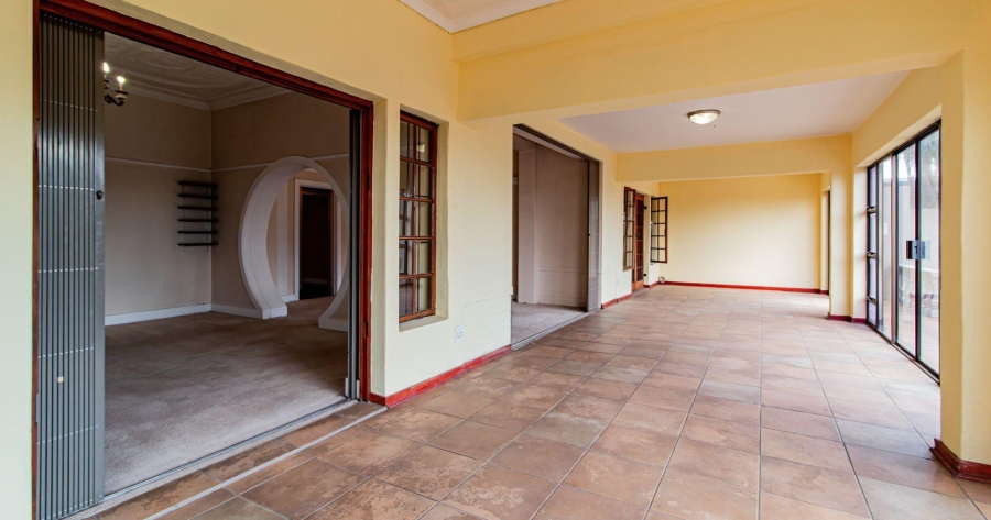 7 Bedroom Property for Sale in Kensington Gauteng
