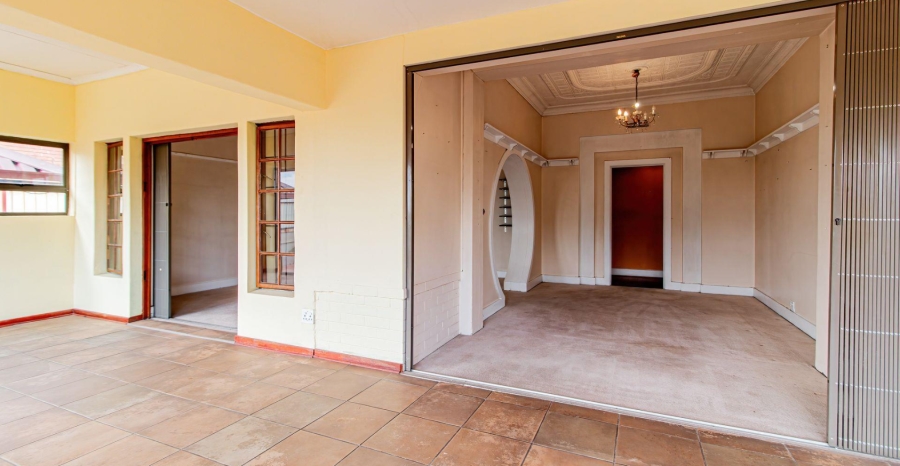 7 Bedroom Property for Sale in Kensington Gauteng