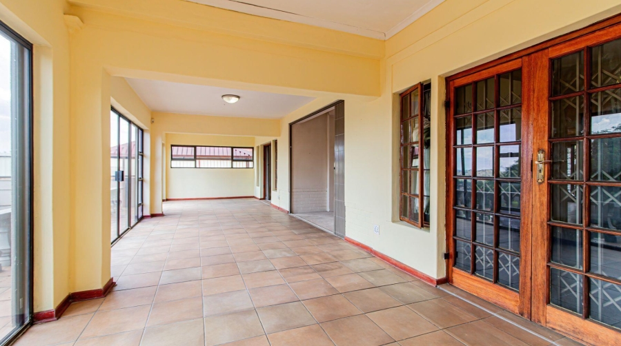 7 Bedroom Property for Sale in Kensington Gauteng