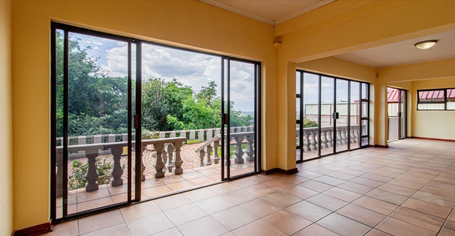 7 Bedroom Property for Sale in Kensington Gauteng