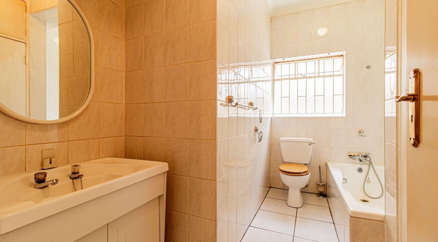 7 Bedroom Property for Sale in Kensington Gauteng