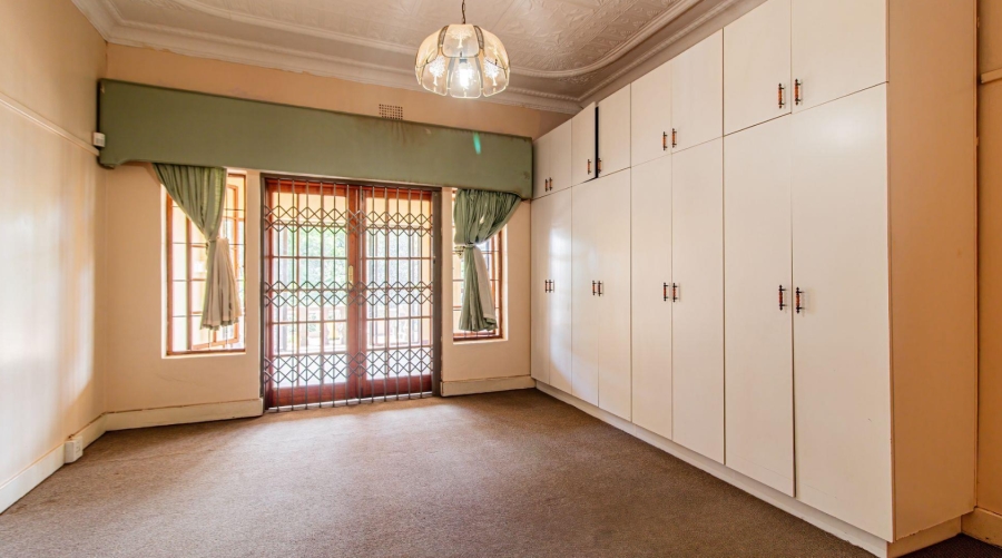 7 Bedroom Property for Sale in Kensington Gauteng