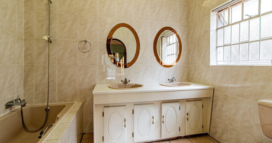 7 Bedroom Property for Sale in Kensington Gauteng