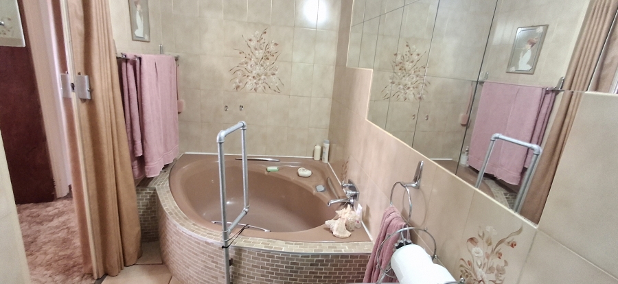 3 Bedroom Property for Sale in Sinoville Gauteng