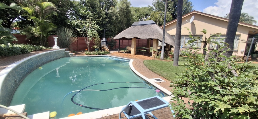 3 Bedroom Property for Sale in Sinoville Gauteng