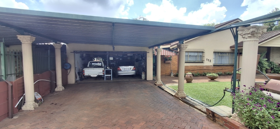 3 Bedroom Property for Sale in Sinoville Gauteng