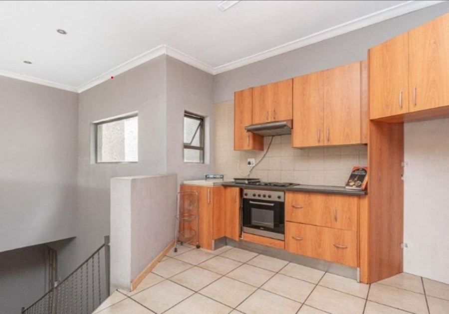 5 Bedroom Property for Sale in Mondeor Gauteng