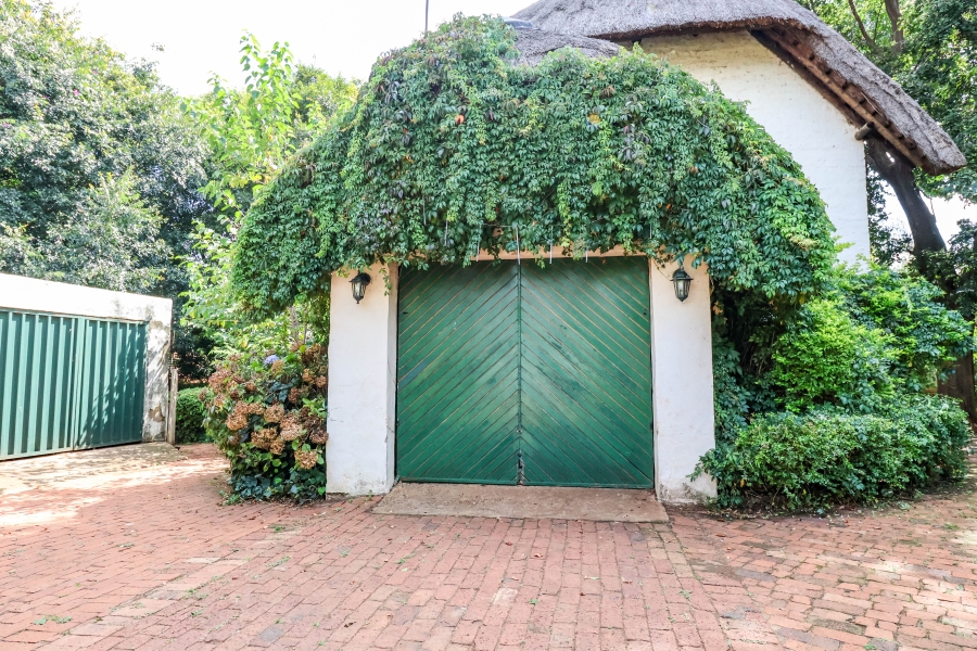 3 Bedroom Property for Sale in Rooihuiskraal North Gauteng