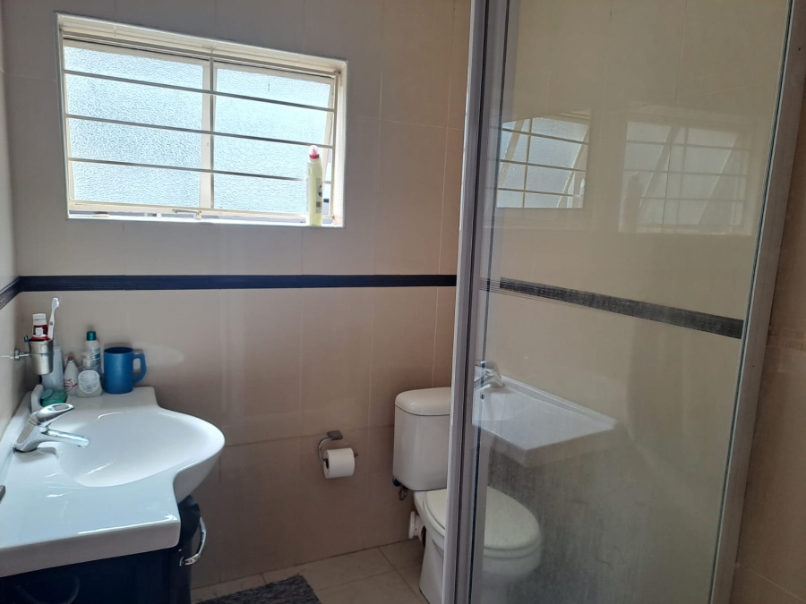 2 Bedroom Property for Sale in Ridgeway Gauteng