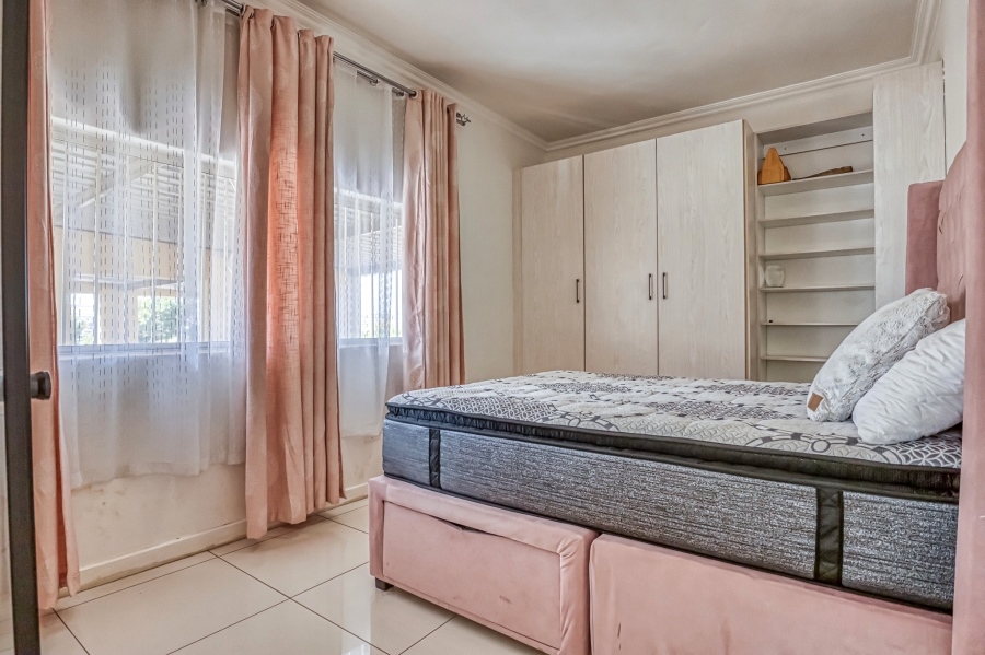 4 Bedroom Property for Sale in Buccleuch Gauteng