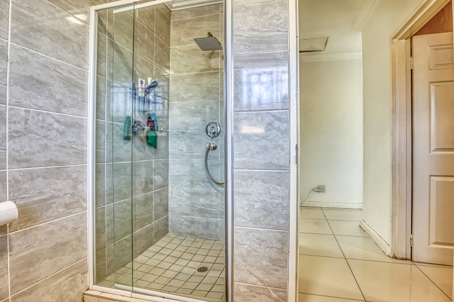 4 Bedroom Property for Sale in Buccleuch Gauteng