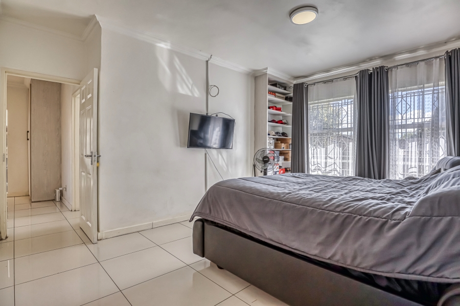 4 Bedroom Property for Sale in Buccleuch Gauteng