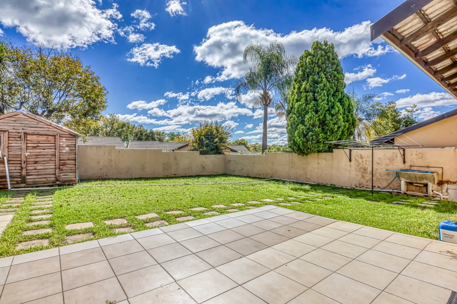 4 Bedroom Property for Sale in Buccleuch Gauteng