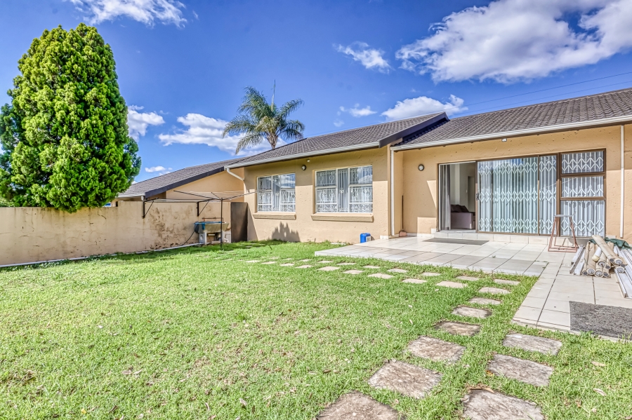 4 Bedroom Property for Sale in Buccleuch Gauteng