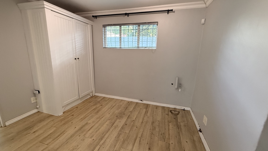 2 Bedroom Property for Sale in Saxonwold Gauteng