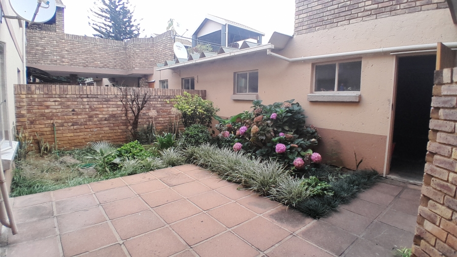 2 Bedroom Property for Sale in Rietfontein Gauteng