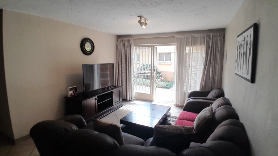 2 Bedroom Property for Sale in Rietfontein Gauteng