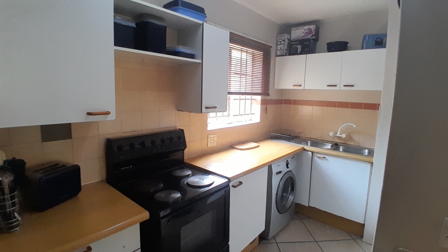 2 Bedroom Property for Sale in Rietfontein Gauteng