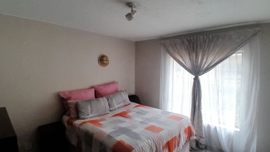 2 Bedroom Property for Sale in Rietfontein Gauteng